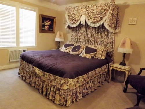Amid Summer's Inn Bed and Breakfast image 12