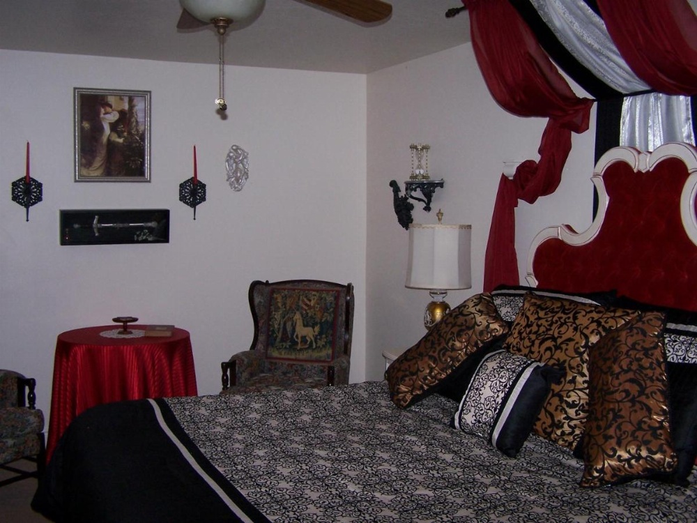 Amid Summer's Inn Bed and Breakfast Image 15