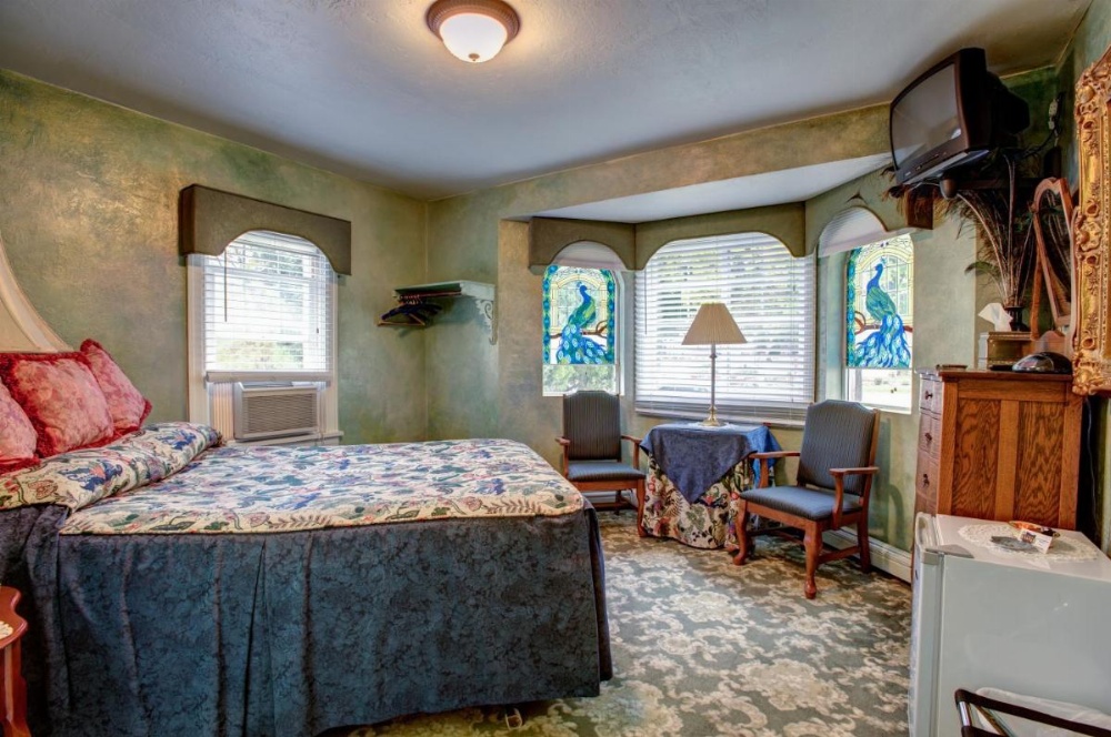 Amid Summer's Inn Bed and Breakfast Image 19