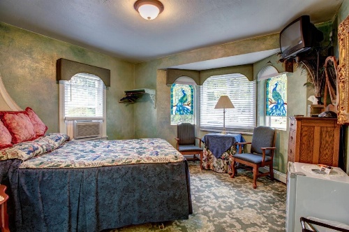 Amid Summer's Inn Bed and Breakfast image 19