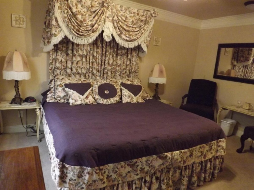 Amid Summer's Inn Bed and Breakfast Image 46