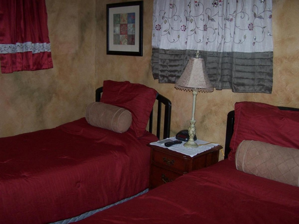 Amid Summer's Inn Bed and Breakfast Image 49
